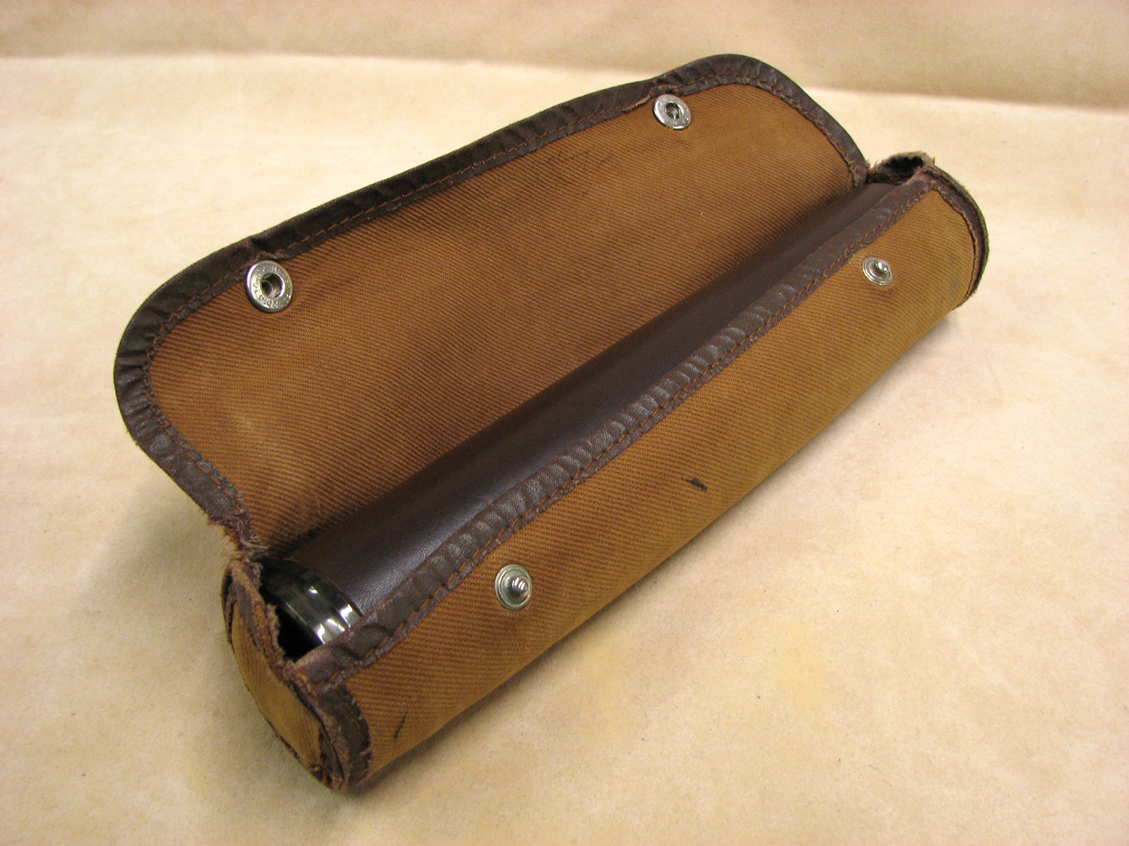 Newbold & Bulford 2 draw field telescope
(Enbeeco Ranger 30x magnification model)